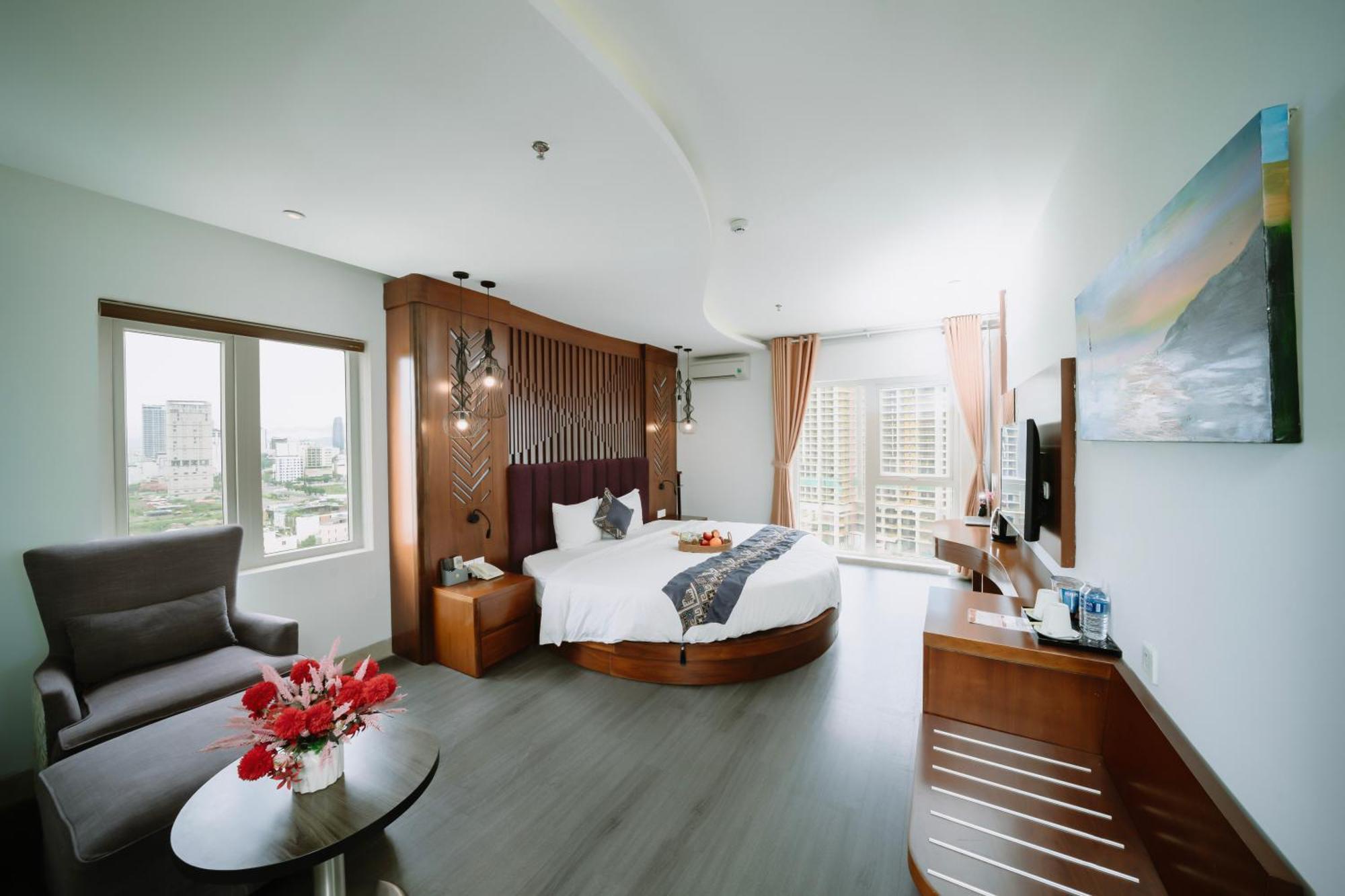 Tgt Beach Hotel Дананг Екстериор снимка